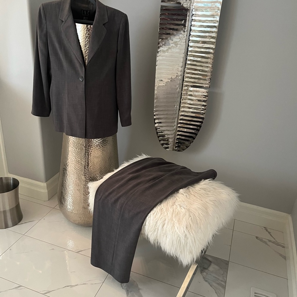 INC INTERNATIONAL Concepts two piece grey business🩶 suit size  14P CAREER🩶